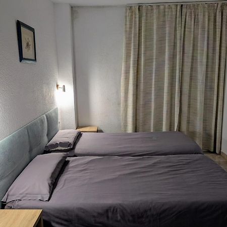 Apartamentos Mitus Canet De Mar Exterior foto