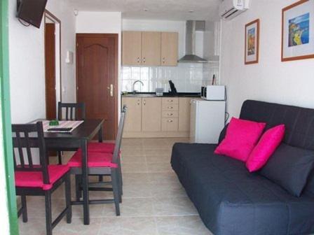 Apartamentos Mitus Canet De Mar Exterior foto